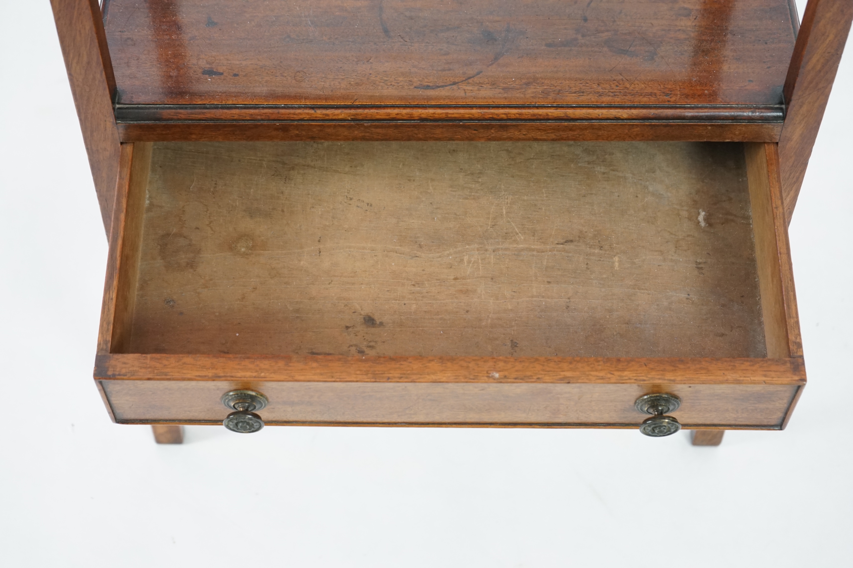 A Regency mahogany two tier wash stand